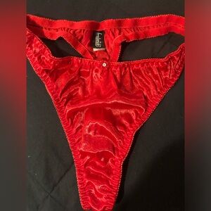 Thong panties brand new M